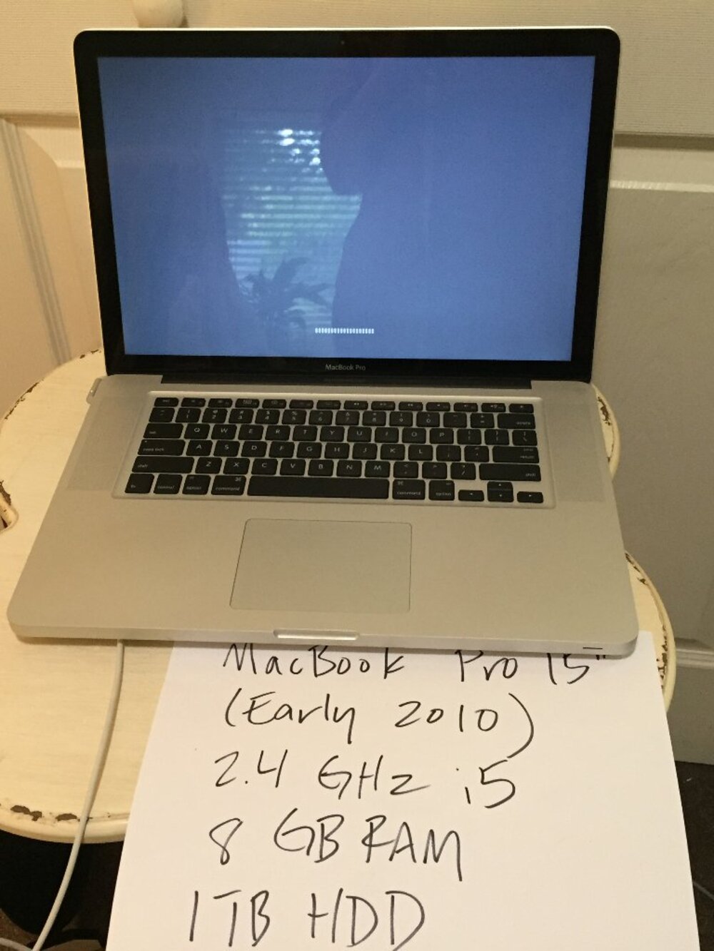 Apple MacBook Pro 15" 2010 A1286 Intel I5 2.4 GHz 8GB RAM 1TB HDD W/ORIGINAL CHA